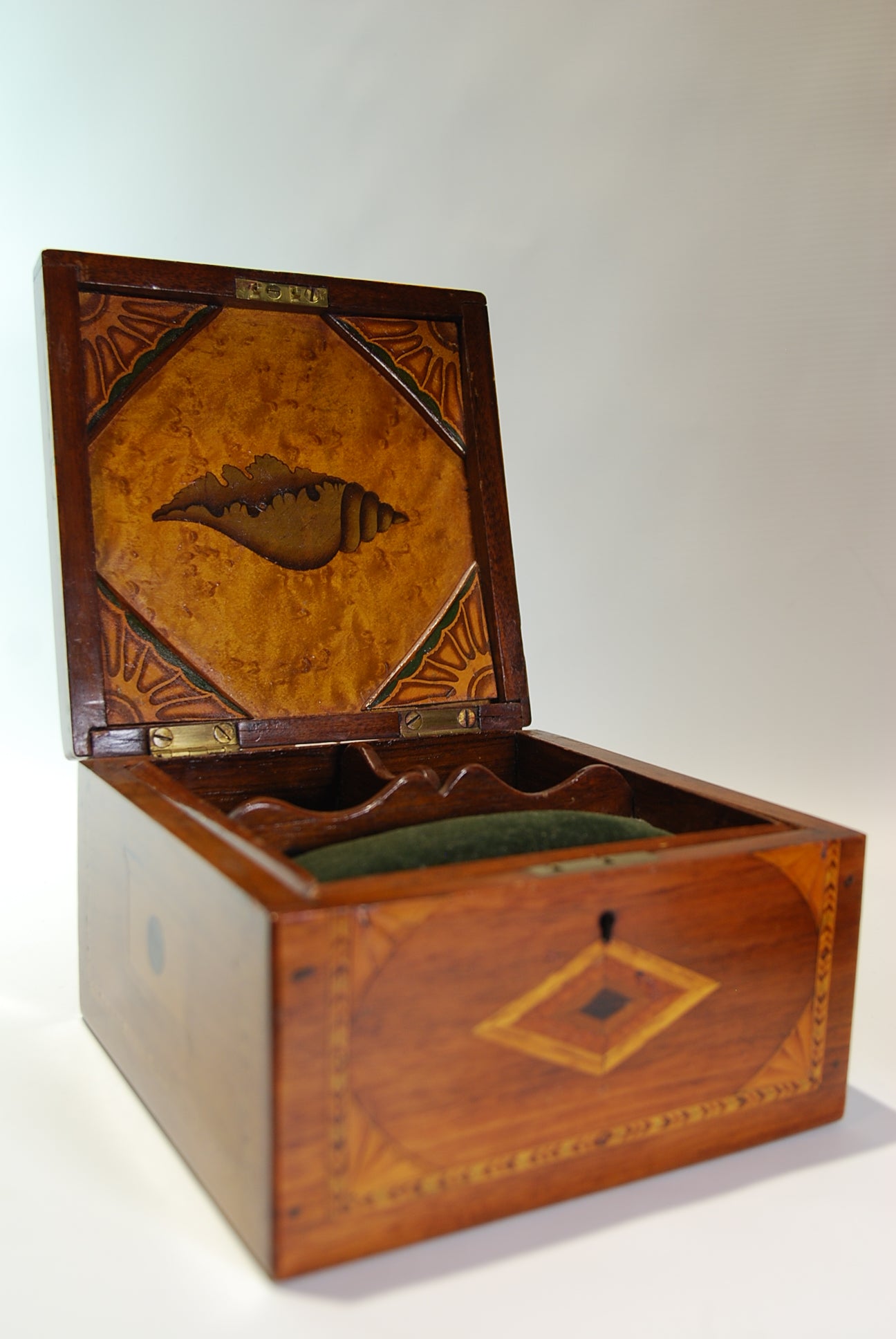 Antieke houten kisten - Sieraden online kopen? Mooie collectie Antieke houten kisten - Sieraden online kopen? Mooie collectie